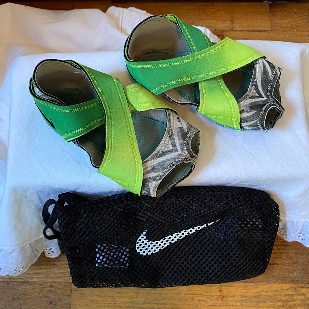 Nike Studio Wrap yoga/Pilates/barre shoes